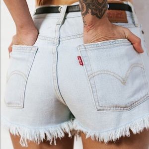 Perfect Condition Levi’s Wedgie Light Wash Shorts!